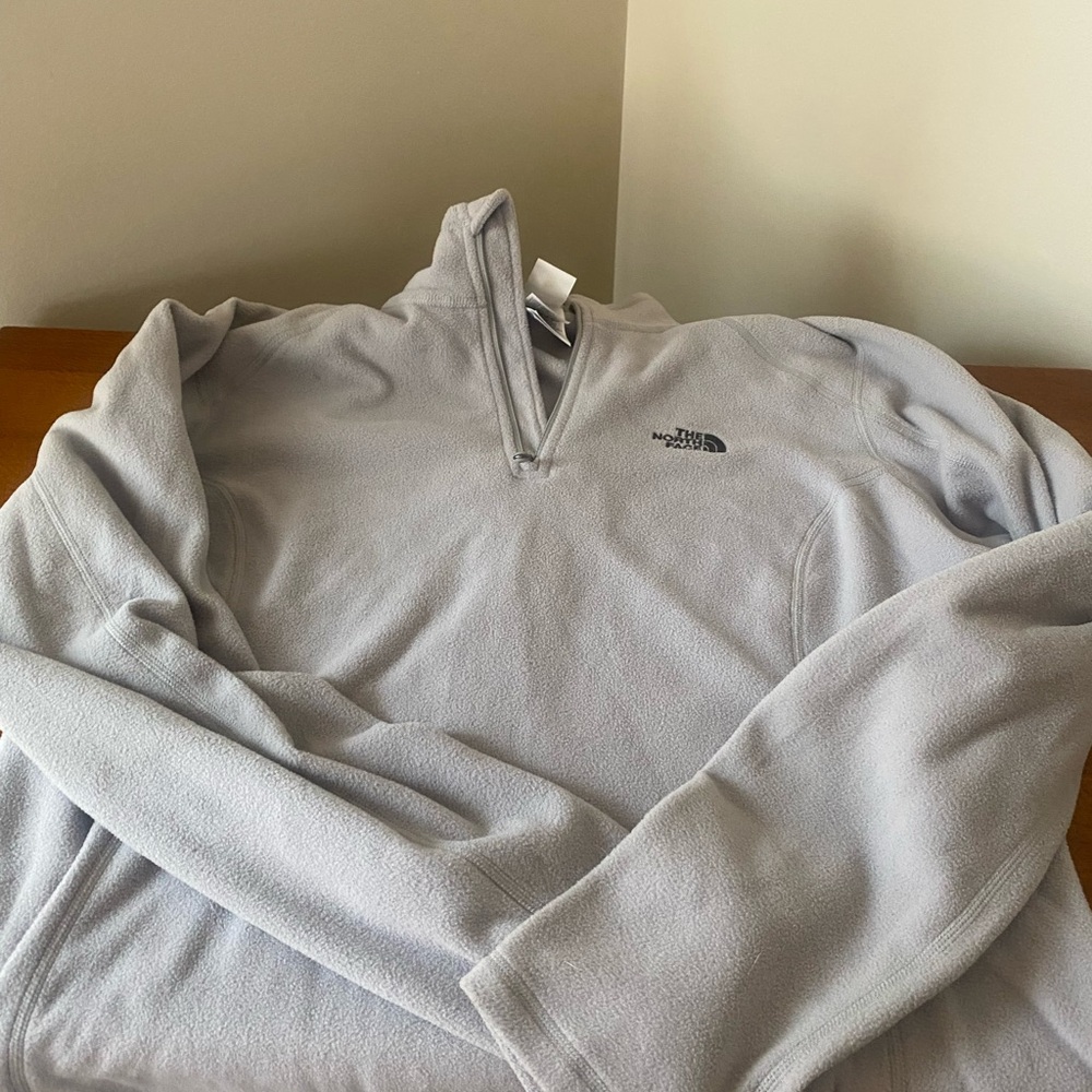 The North Face Womens XL Light Gray Zip-Up Sweater NEVER WORN